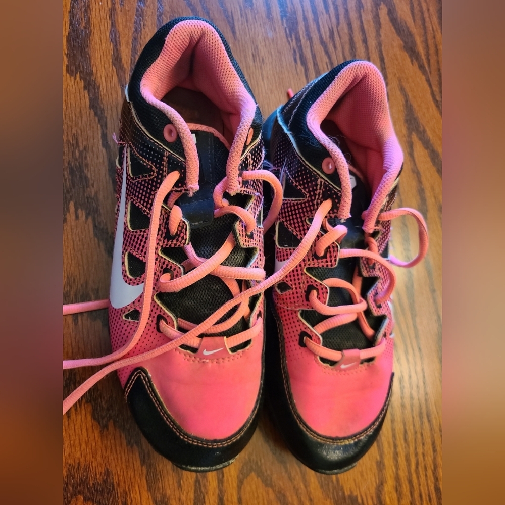 Nike Hyperdiamond Size 6.5 Softball Cleats